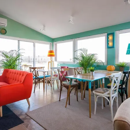 Apartment Lola Almost