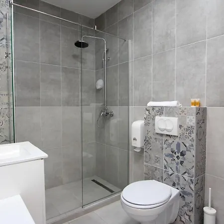 Апартаменты Lola Almost *