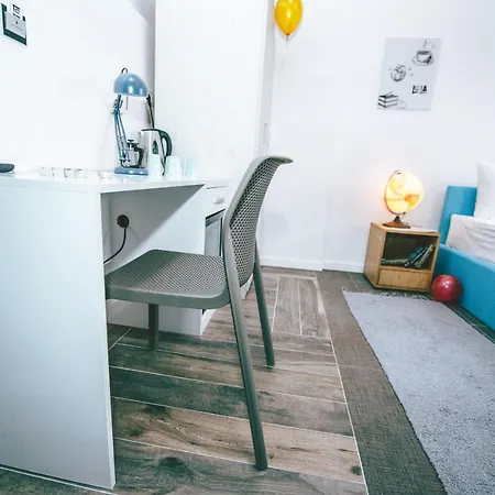 Lola Almost * Белград