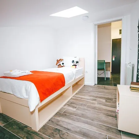 Apartment Lola Almost Belgrade