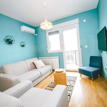 Apartment Lola Almost Belgrade